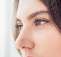 Wągry na nosie – przyczyny powstania, metody usuwania
